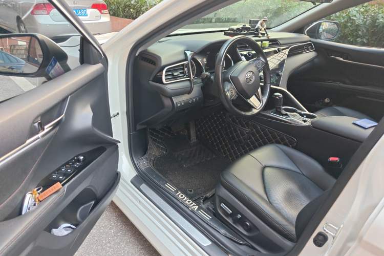 Used Toyota Camry 2019 Revised Version 2.0G Luxury Edition