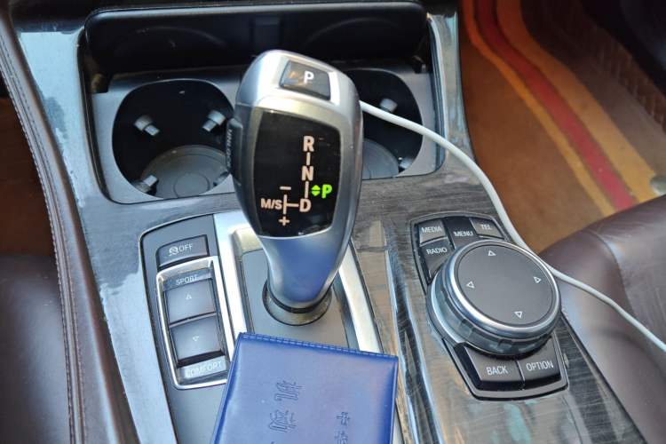 Used BMW 5 Series 2014 525Li Luxury Design Package Gear Lever