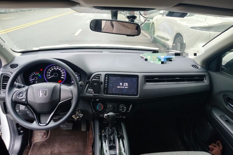 Used Honda Vezel 2020 1.5L CVT Pioneer Edition
