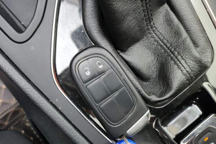 Used Jeep Cherokee 2020 2.0T Two-Wheel Drive Leading Edition