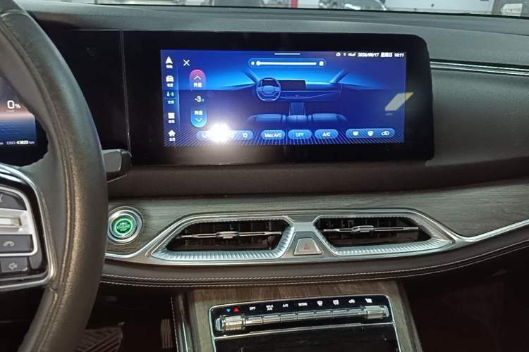 Used Landian E5 2023 1.5L DE-i 100KM Comfort Edition 7-Seater
