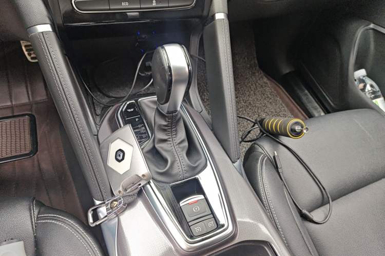 Used Renault Koleos 2018 2.5L Two-Wheel Drive Prestige Edition Gear Lever