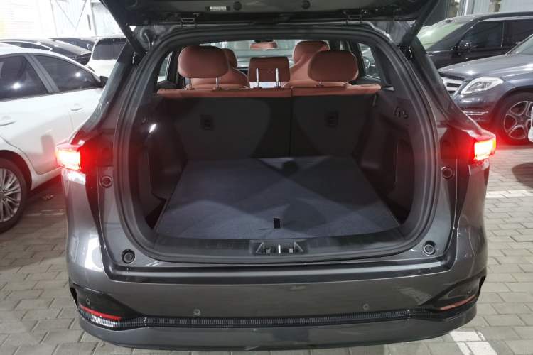 Used CHANGAN CS75 PLUS 2025 4th Generation 1.5T New Blue Whale Smart Luxury Edition Trunk