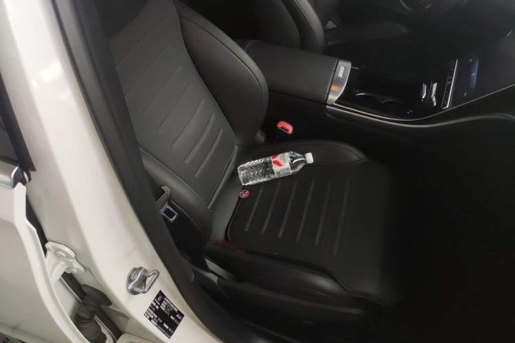 Used Mercedes-Benz C-Class 2023 Restyled C 260 L Sport Edition Right Front Seat