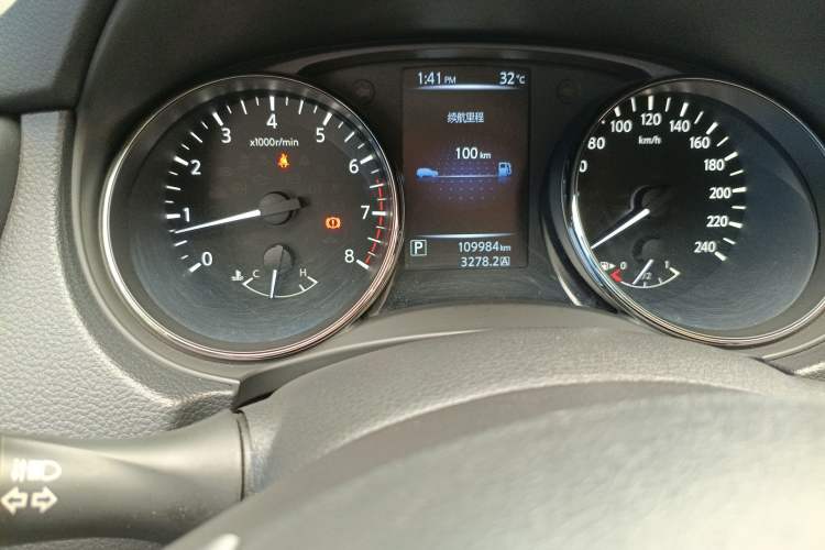 Used Nissan Qashqai 2017 2.0L CVT Smart Enjoyment Version China V Standard Odometer Close Up