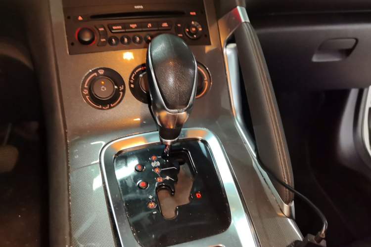 Used Peugeot 3008 2016 1.6THP Automatic Classic Edition