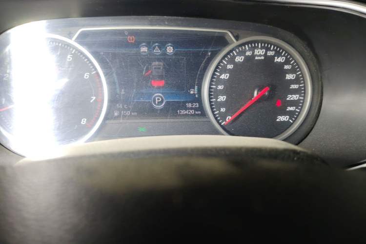 Used Hongqi H5 2018 30TD Smart Connect Dynamic Edition Odometer Close Up