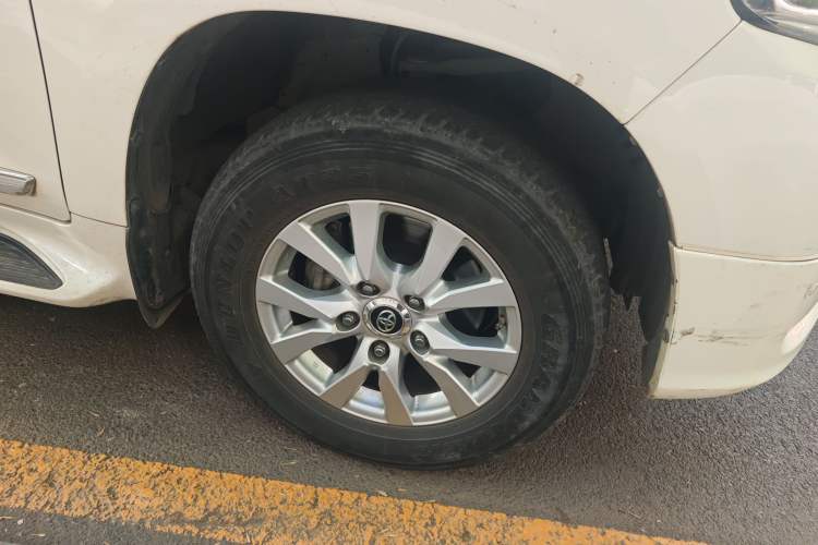 Used Toyota Land Cruiser 
