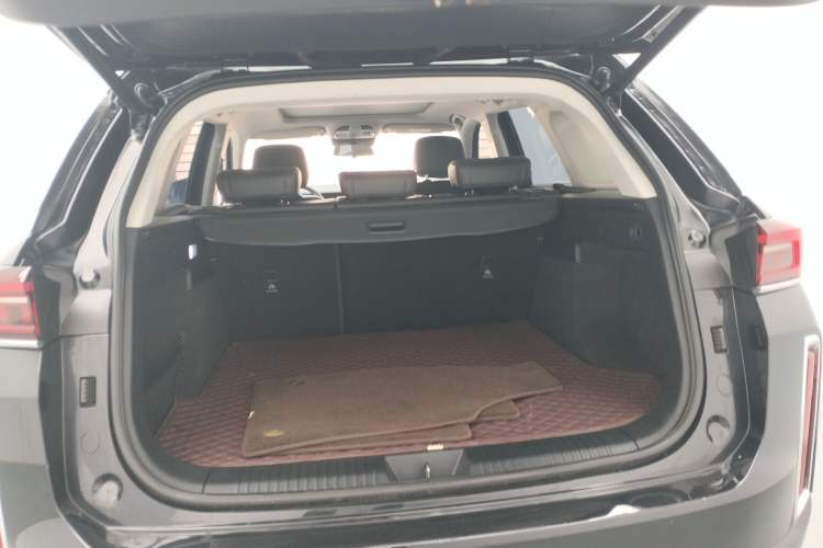 Used Bestune T99 2020 20TD Automatic Premium Edition Trunk