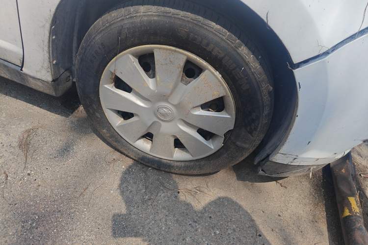 Used Venucia R50 2015 1.6L Automatic Fashion Edition
