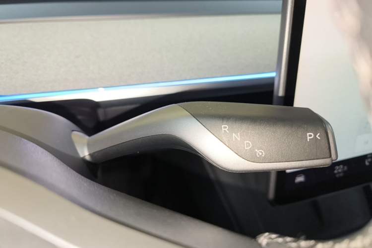 Used Tesla Model Y 2024 Long-Range All-Wheel-Drive Version