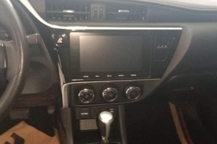 Used Toyota Levin 2017 Revised 185T CVT Elite Edition China V Standard Audio And AC Panel