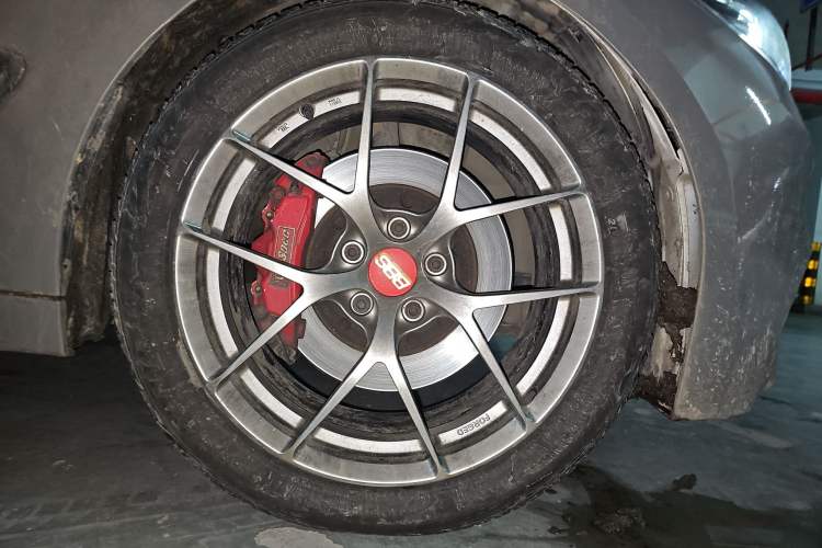 Used BMW 3 Series GT 2017 330i xDrive M Sport Right Front Wheel Hub