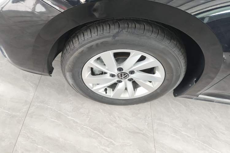 Used Volkswagen Passat New Energy 2025 430 PHEV Hybrid Business Edition Left Front Wheel Hub