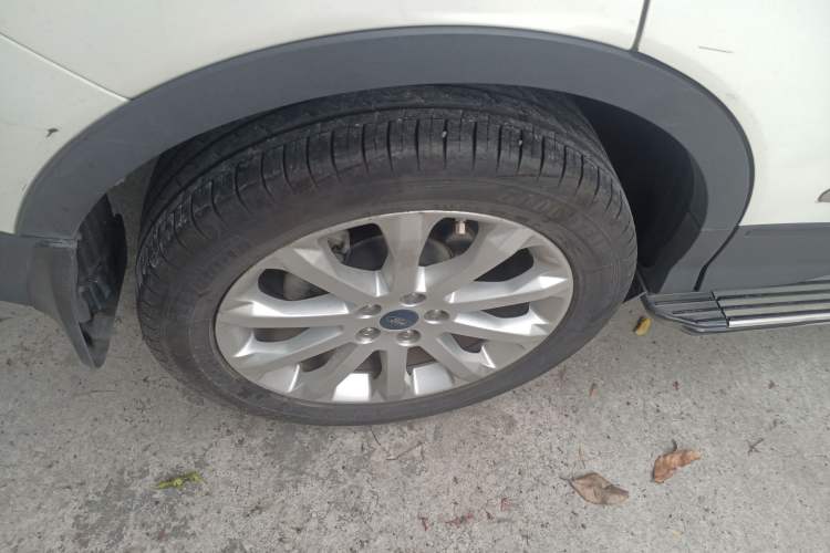 Used Ford Kuga 2013 1.6L GTDi Two-Wheel-Drive Comfort Model
