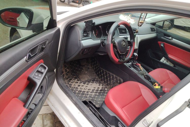 Used Volkswagen Lamando 2017 230TSI DSG Fashion Edition Driver Seat