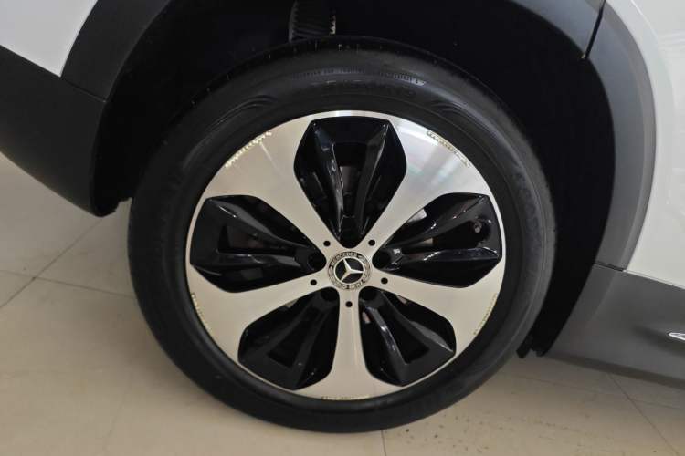 Used Mercedes-Benz GLB 2022 Updated GLB 200 Fashion Edition Right Rear Wheel Hub