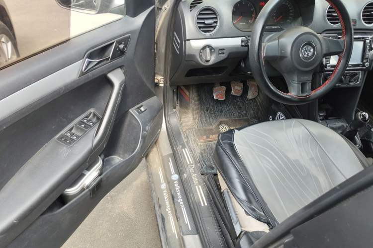 Used Volkswagen Jetta 2013 1.6L Manual Comfort Model