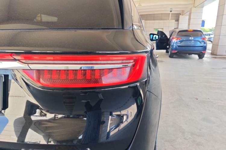 Used JETOUR X90 2023 Zilong 2.0T DCT Wushen Edition 7-Seater
