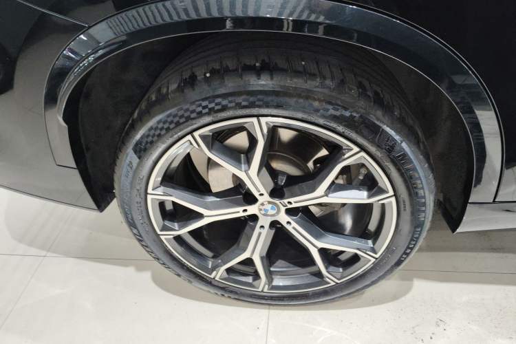 Used BMW X5 2023 xDrive 30Li Luxury M Sport Night Edition Package
