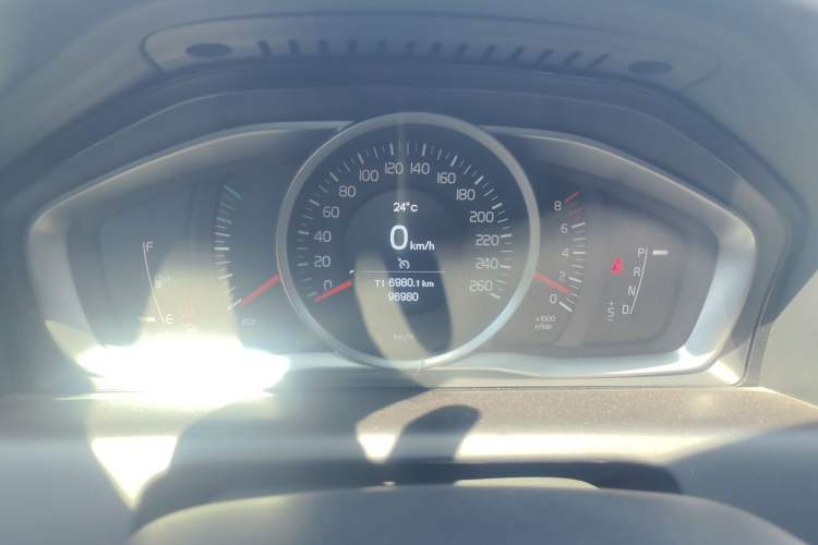 Used Volvo XC60 2016 T5 Smart Upgrade Model Instrument Cluster