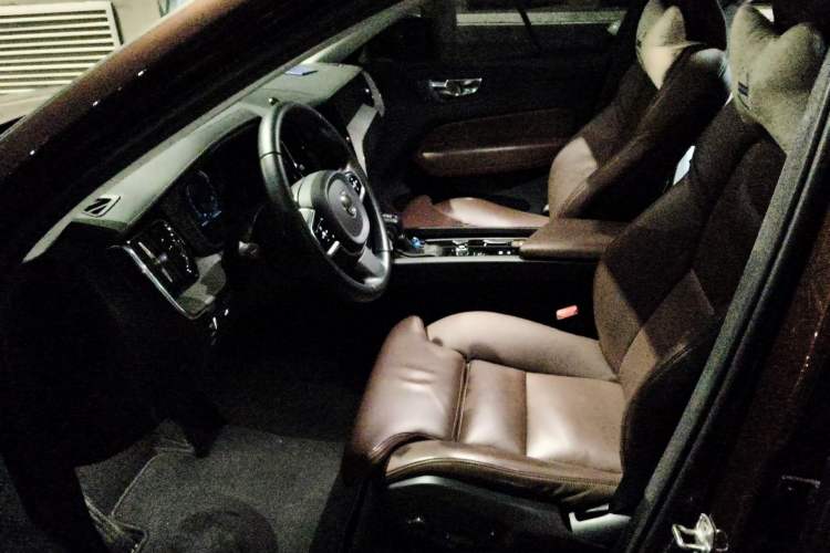 Used Volvo XC60 2020 T5 4x4 Smart Luxury Edition
