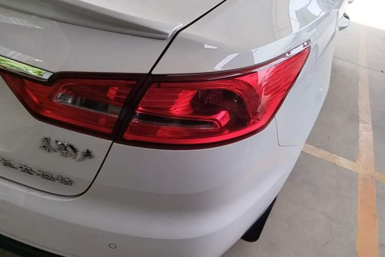 Used Ford Escort 2019 Revised Version 1.5L Manual "Quality Enjoyment" Trim (Tire Pressure Monitoring) China VI Standard

