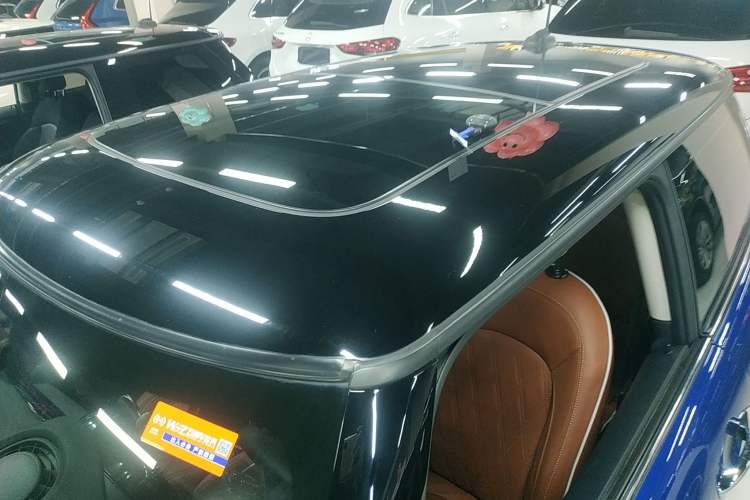 Used MINI 2018 1.5T COOPER Artist Roof