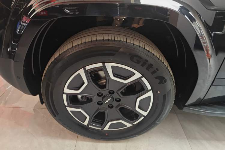 Used Formula Leopard Tai 7 2025 Model 190 km Four-Wheel Drive Max Edition Left Front Wheel Hub