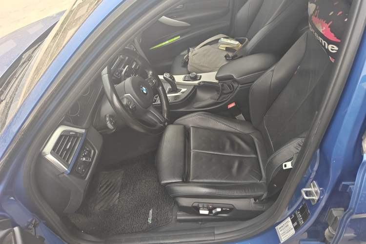 Used BMW 3 Series 2018 320i M Sport Package Left Front Seat