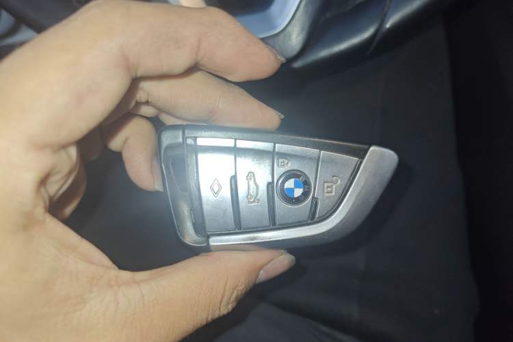 Used BMW 5 Series 2018 Revised Version 530Li Leading Edition Luxury Package Vehicle Key