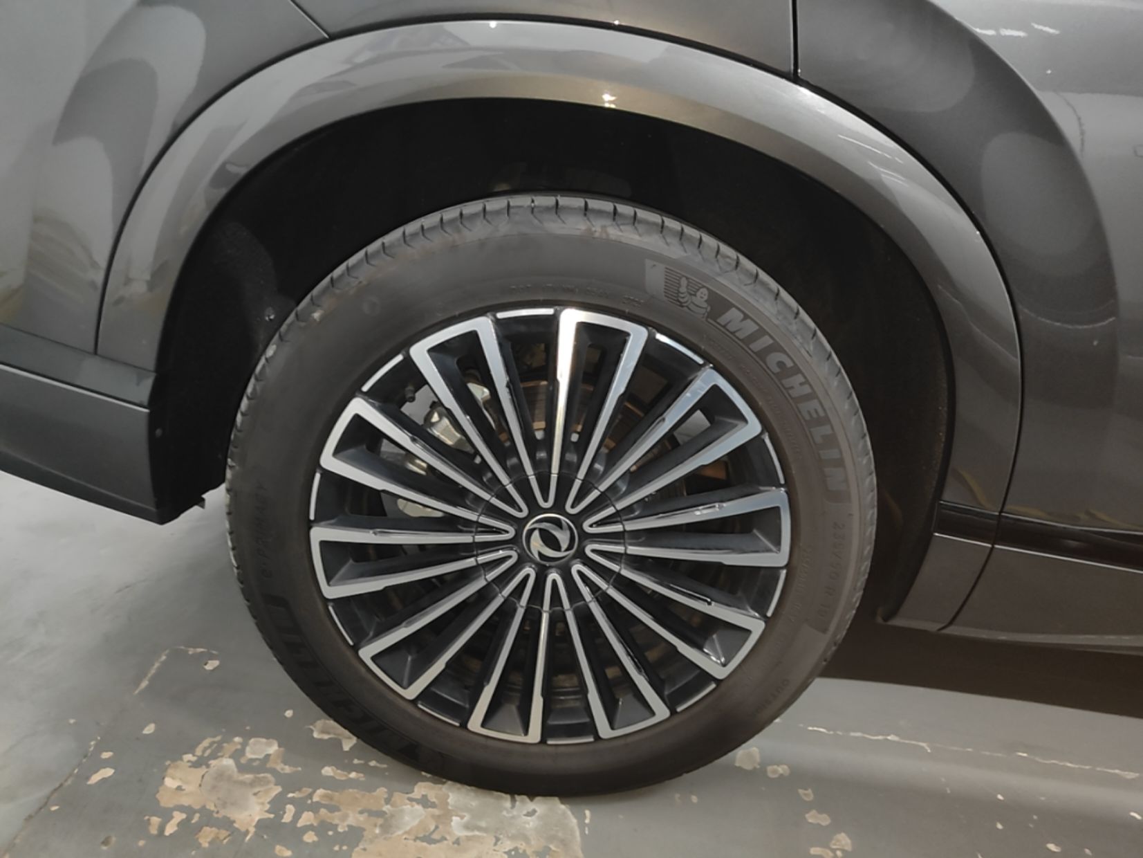 Dongfeng Aeolus L8 2025 Model 185KM Dream Edition — снимка 11
