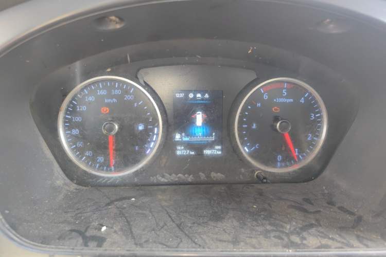 Used Foton Toano 2022 2.8T Manual Jixiang Van Long Wheelbase Ultra-High Roof Rear Dual Tires 3-Seater F2.8NS6B177L
