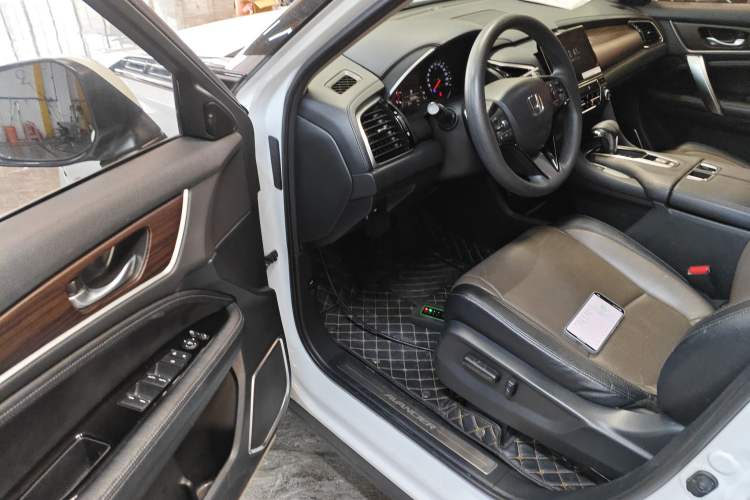 Used Honda Avancier 2017 240TURBO Two-Wheel Drive Elite Edition Driver Seat