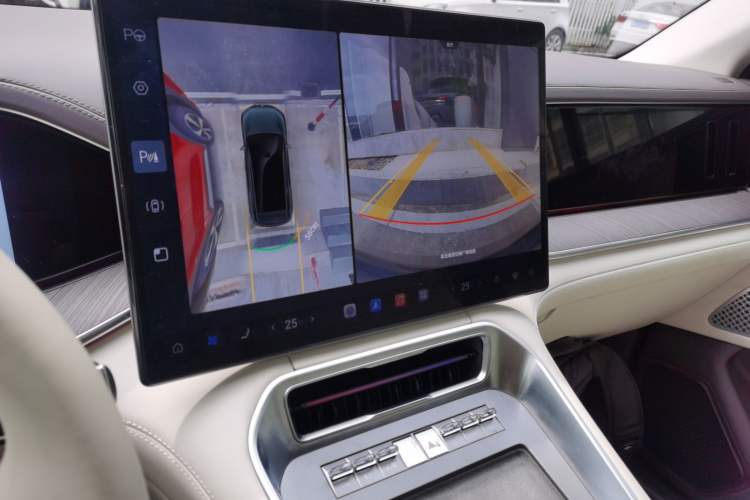 Used Denza N9 2025 Flagship Model
