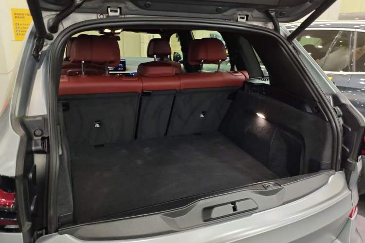 Used BMW X5 2023 xDrive 40Li M Sport Night Edition Package
