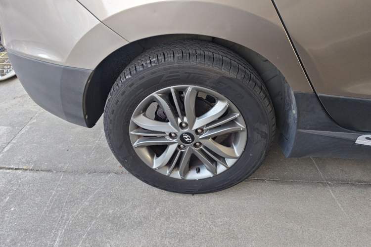 Used Hyundai ix35 2013 2.0L Automatic Two-Wheel Drive Smart GLS China IV Standard
