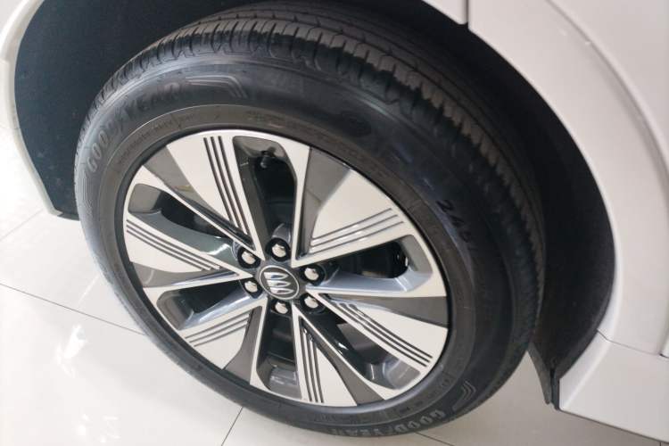 Used Buick E5 2025 Model 620KM Prestige Edition