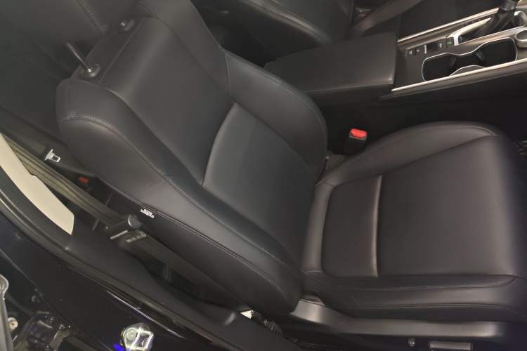 Used Honda Accord 2018 260TURBO Luxury Edition China VI Right Front Seat