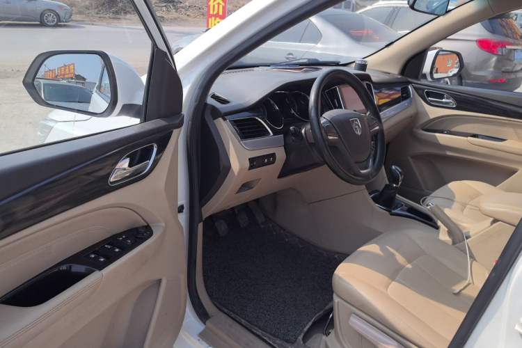 Used Baojun 730 2016 1.5L Manual Comfort Version 7 Seats China V Emission Standard
