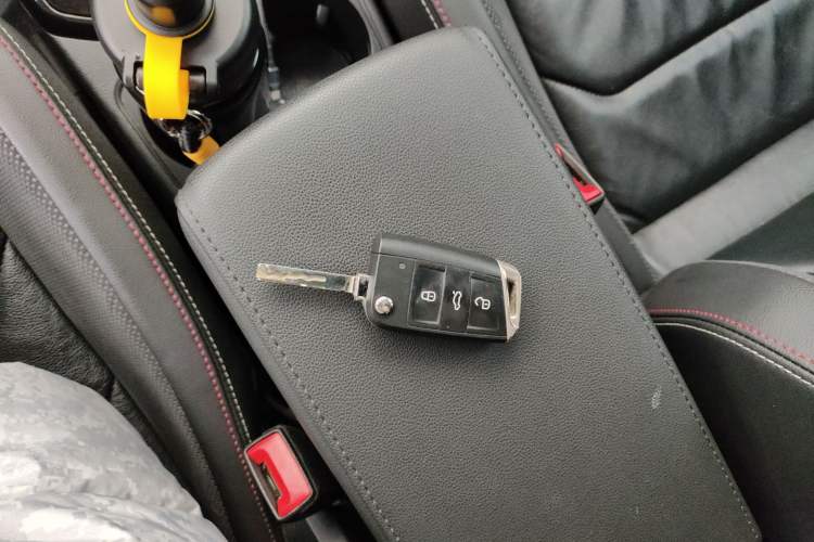 Used Volkswagen Tayron 2019 330TSI Two-Wheel-Drive Luxury Version China V Emission Standard