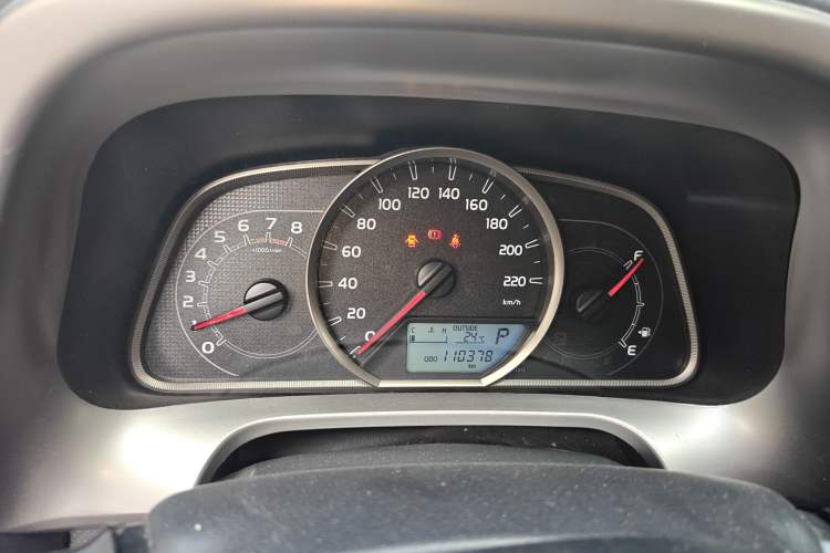 Used Toyota RAV4 2019 2.0L CVT Two-Wheel Drive Luxury Version China VI Standard