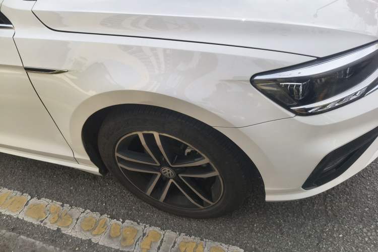 Used Volkswagen Lamando 2021 Revised Version 280TSI DSG Comfort Edition Right Front Wheel Hub