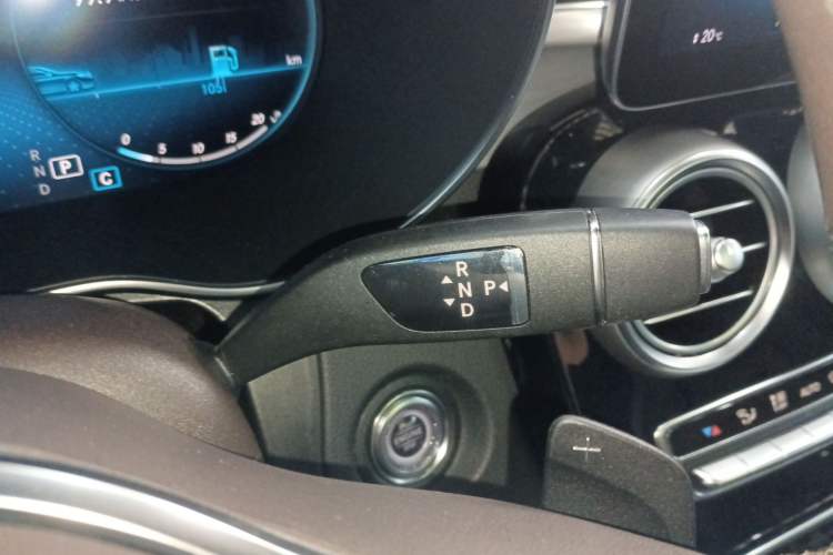 Used Mercedes-Benz GLC 2022 Facelifted GLC 260 L 4MATIC Dynamic Edition Gear Lever