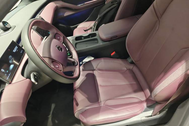 Used Nio ET5T 2024 75kWh Touring Left Front Seat