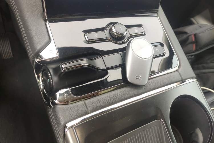 Used Nio ES8 2020 415 km Range 6-Seater Version Gear Lever