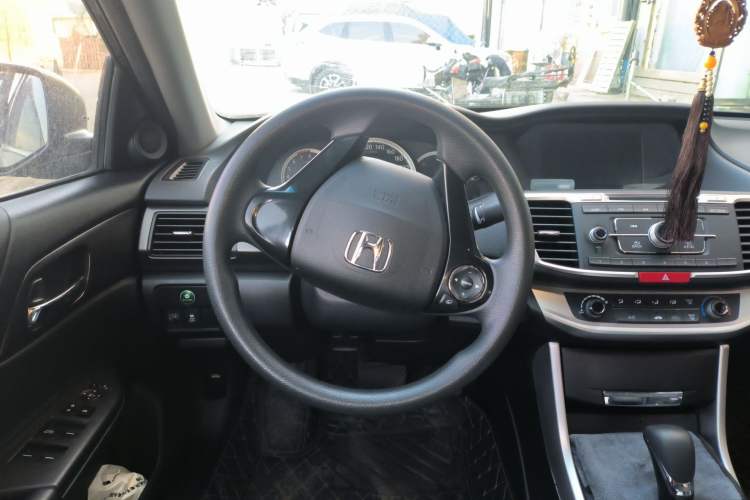 Used Honda Accord 2015 2.0L LX Comfort Edition
