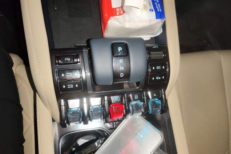 Used Formula Leopard 5 2023 Navigator Edition
