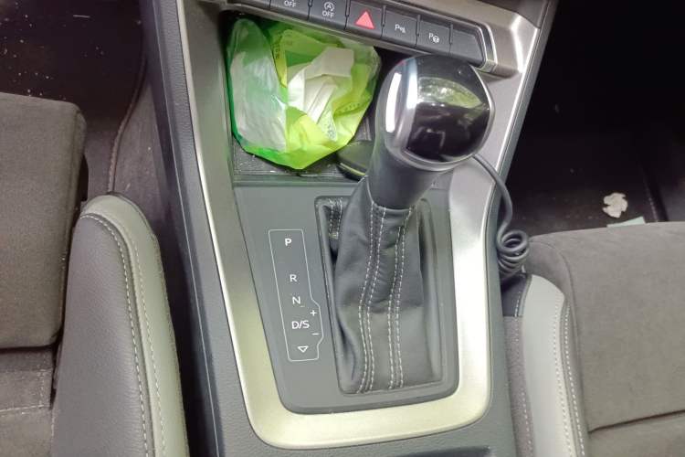 Used Audi Q3 2021 35 TFSI Fashion Dynamic Model Gear Lever