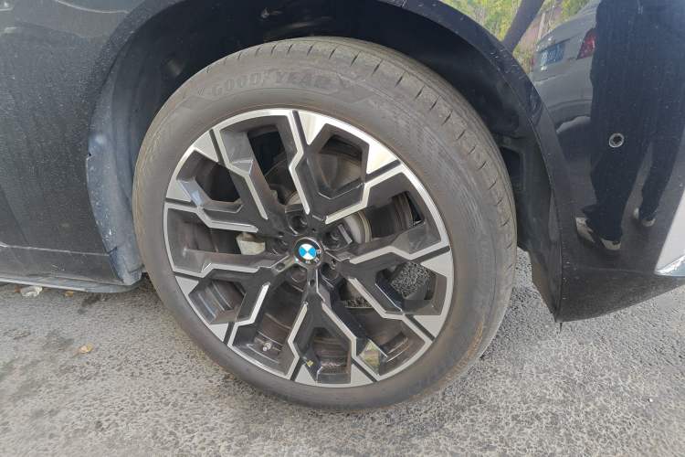 Used BMW X3 2025 xDrive30L Leading Model M Sport Package Right Front Wheel Hub